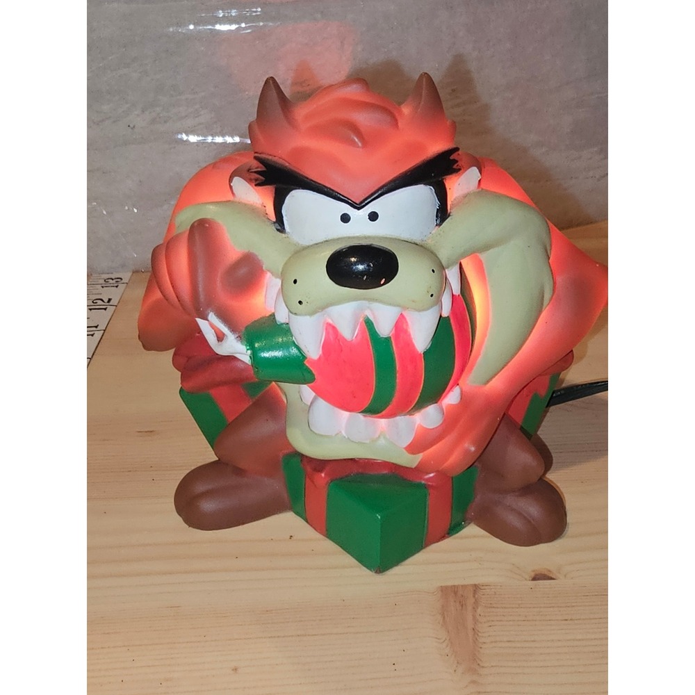 Vintage 1997 Warner Bros Tazmanian Devil Taz Christmas Light Up Blow Mold